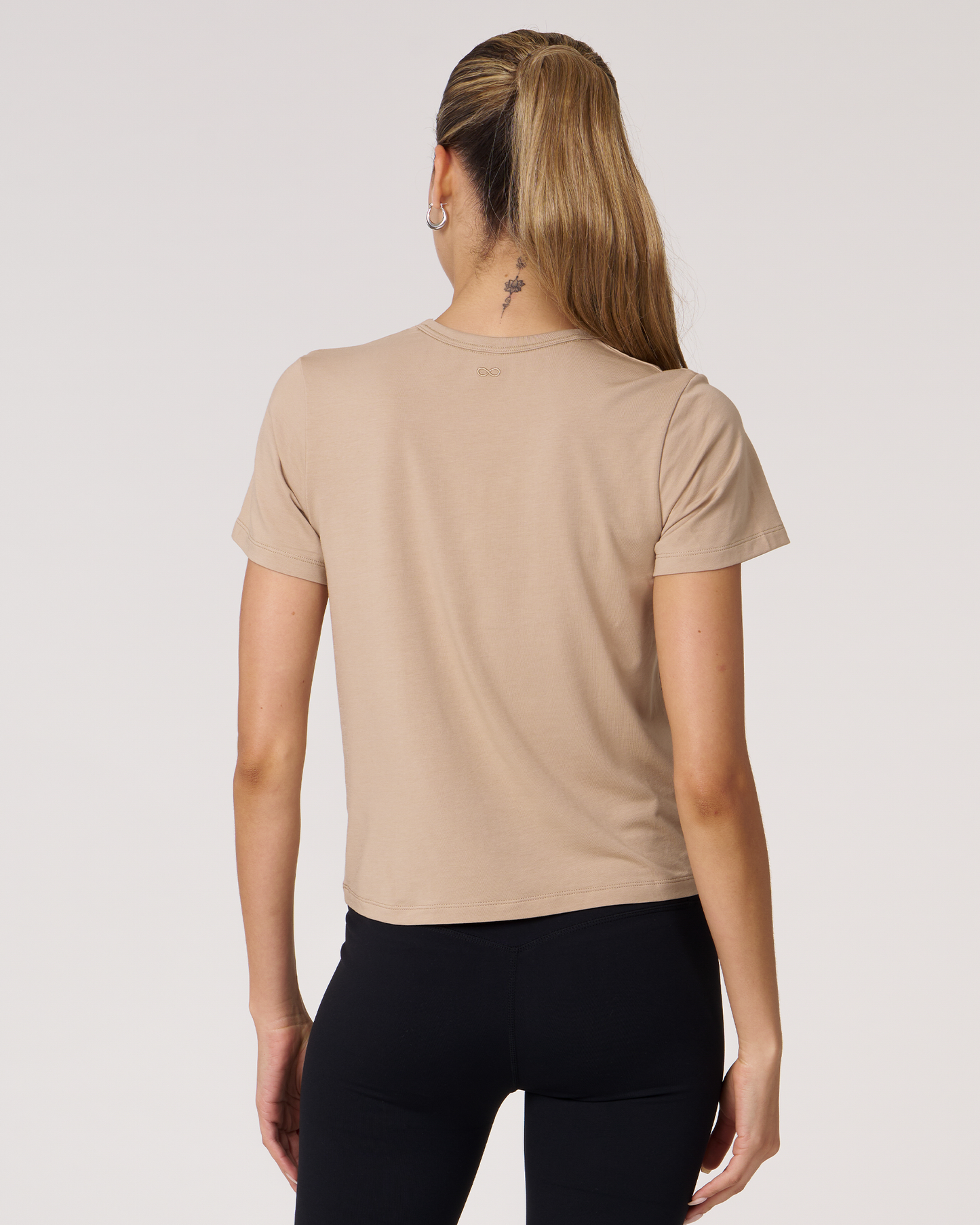 Rebody Essentials Short Sleeve Crop Tee