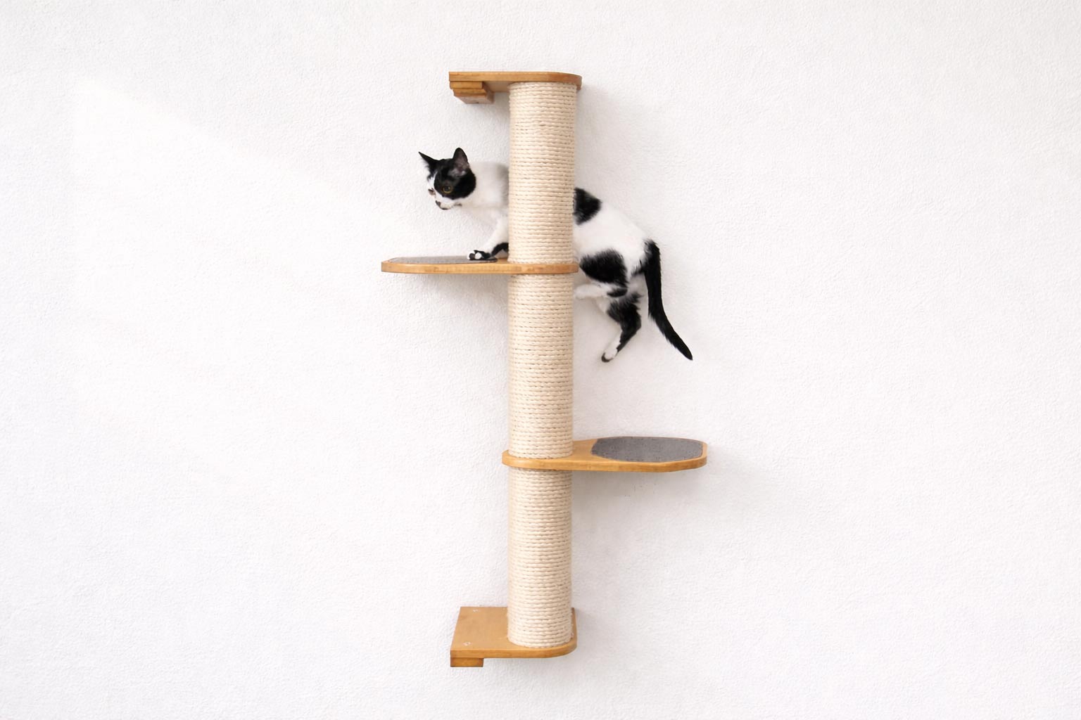 Wall Mounted Cat Climbing Pole - Sisal